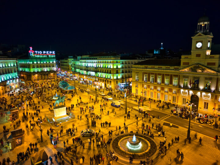 Puerta del Sol de Madrid vista desde la Real Casa de Correos