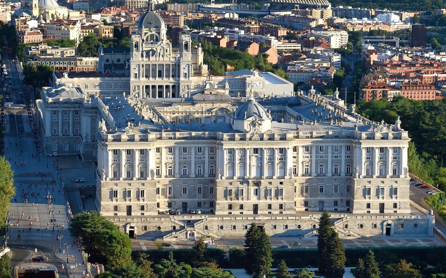Fachada del Palacio Real de Madrid vista desde la Plaza de Oriente